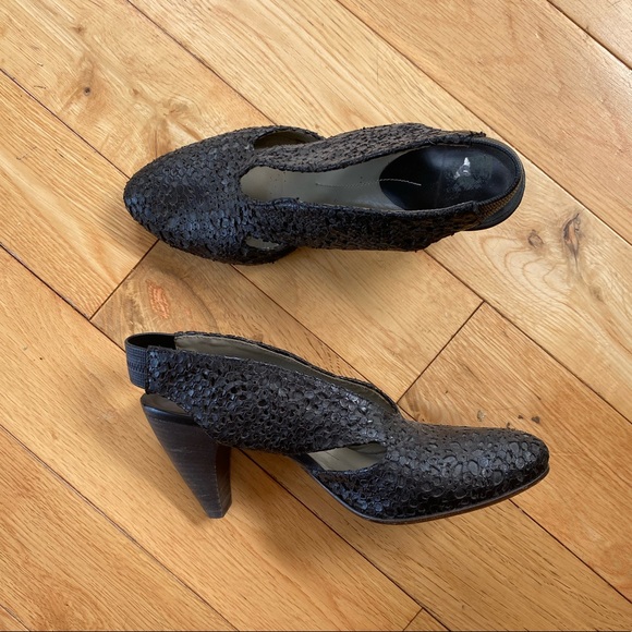 IXOS Textured Black Leather Heels - Picture 4 of 7